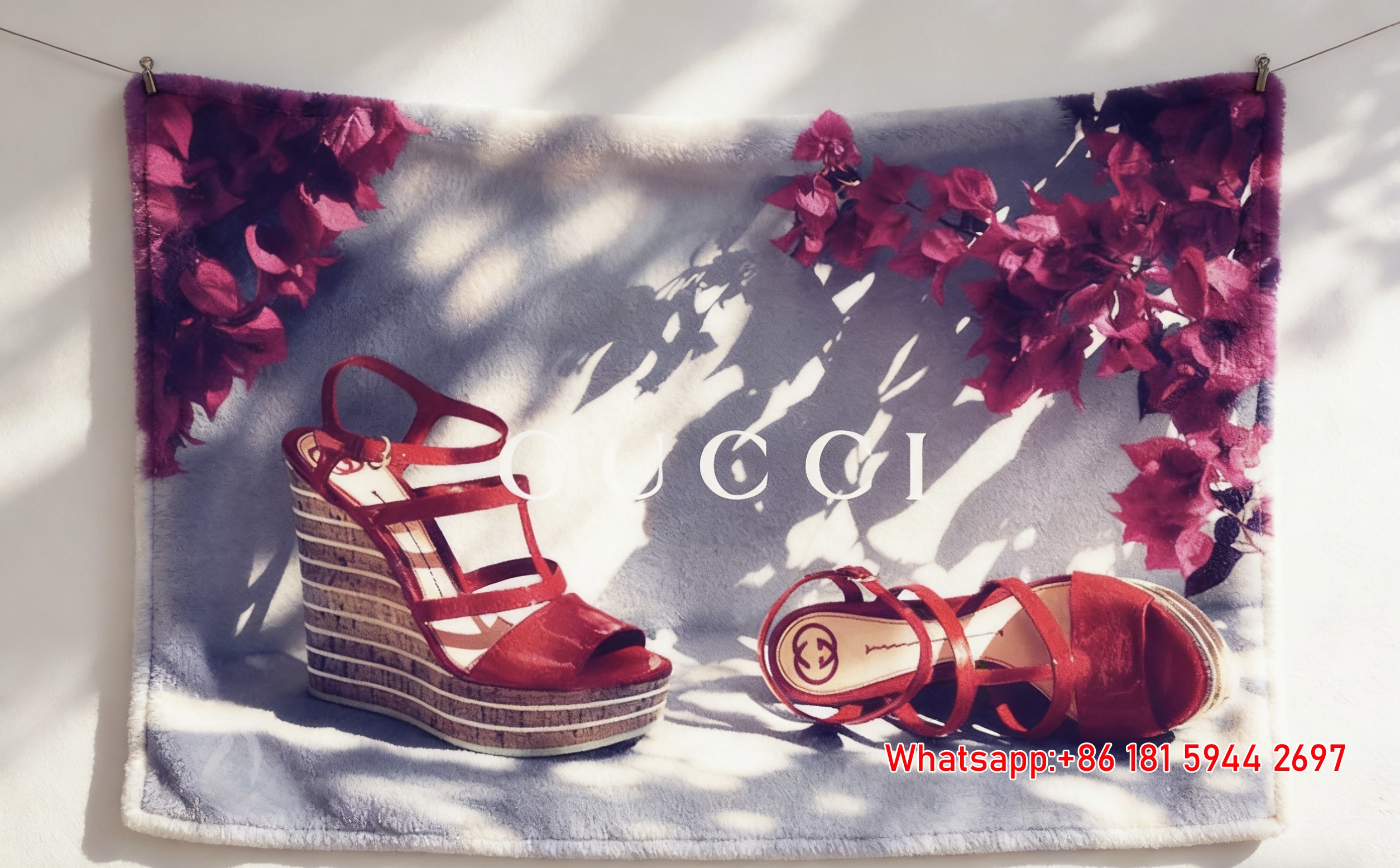 Gucci Red Wedge Fleece Throw Blankets IMG_2898